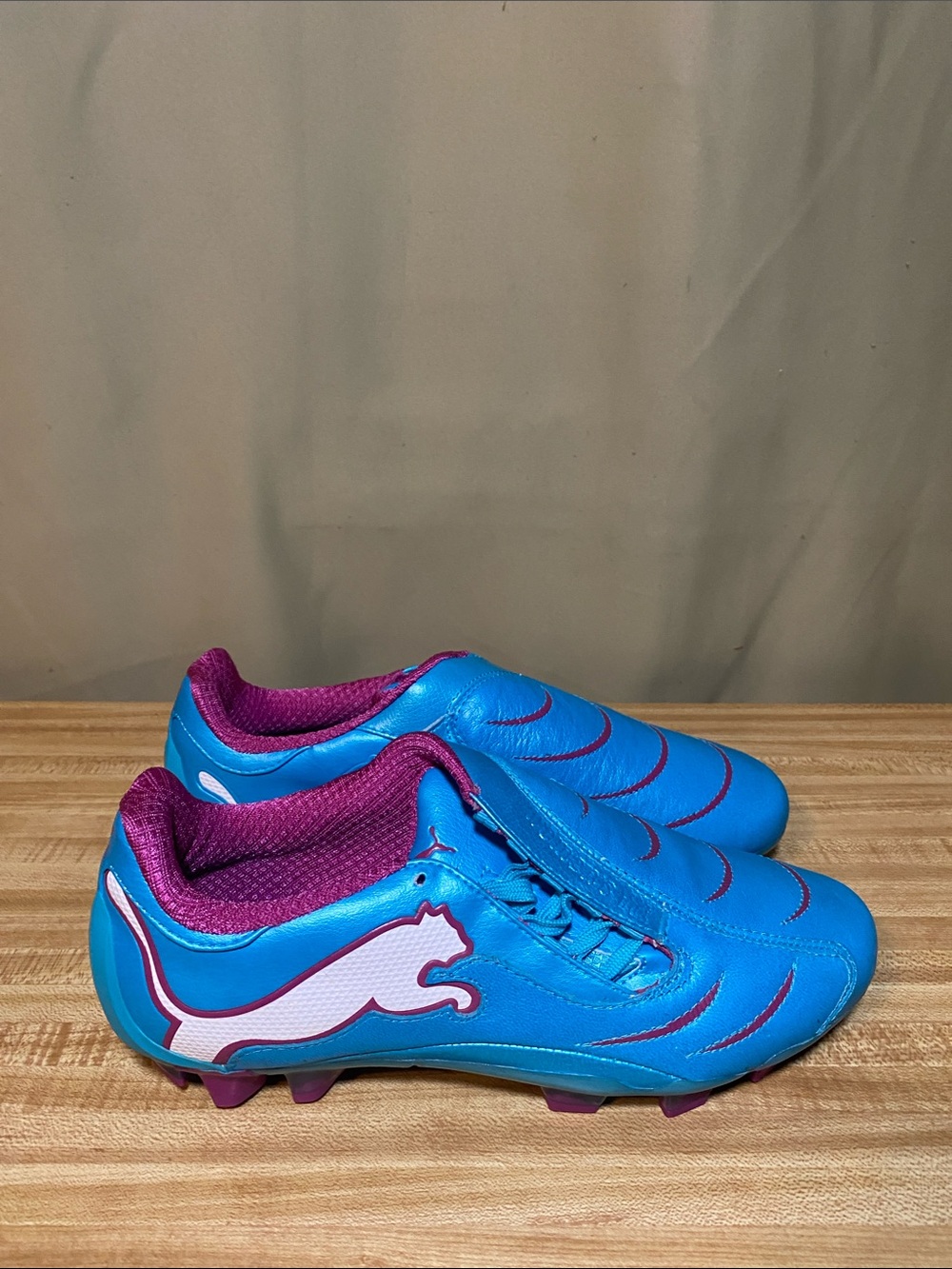 Puma Powercat 2.10 FG Soccer Cleats Vibrant Blue Atoll/ Fuchsia Women’s 8.5